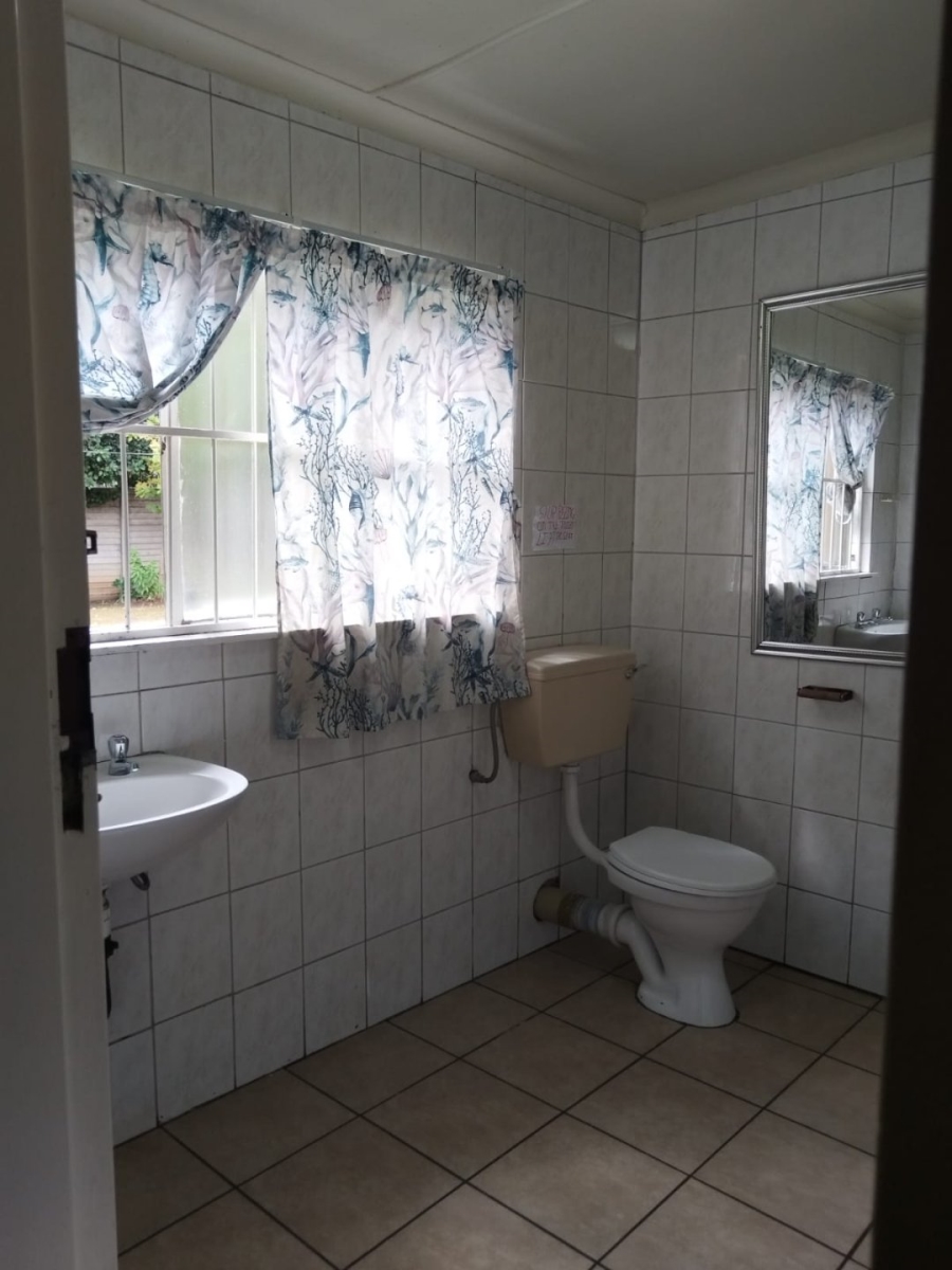 9 Bedroom Property for Sale in Brandwag Free State